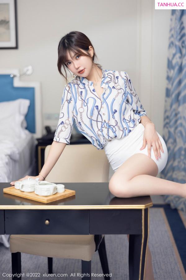 綺裡嘉 绮里嘉 [XiuRen]高清写真图 2022.10.28 No.5775 绮里嘉ula 短裙美腿第24张图片
